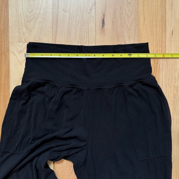 Athleta Black High-Waisted Salutation Joggers in Powervita - Picture 10 of 15